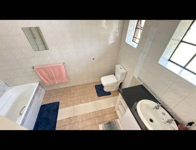 4 BEDROOM HOUSE FOR SALE IN BRACKENHURST